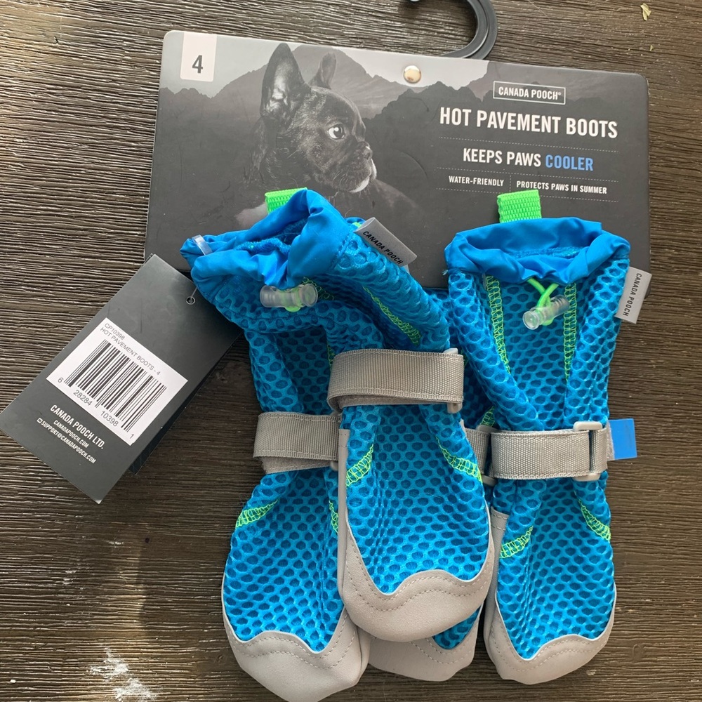 Canada Pooch Blue Hot Pavement Dog Boots